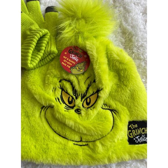 The Grinch Faux Fur Kids Beanie Hat Gloves Set Green Fluffy Christmas NEW Xmas - Picture 2 of 7